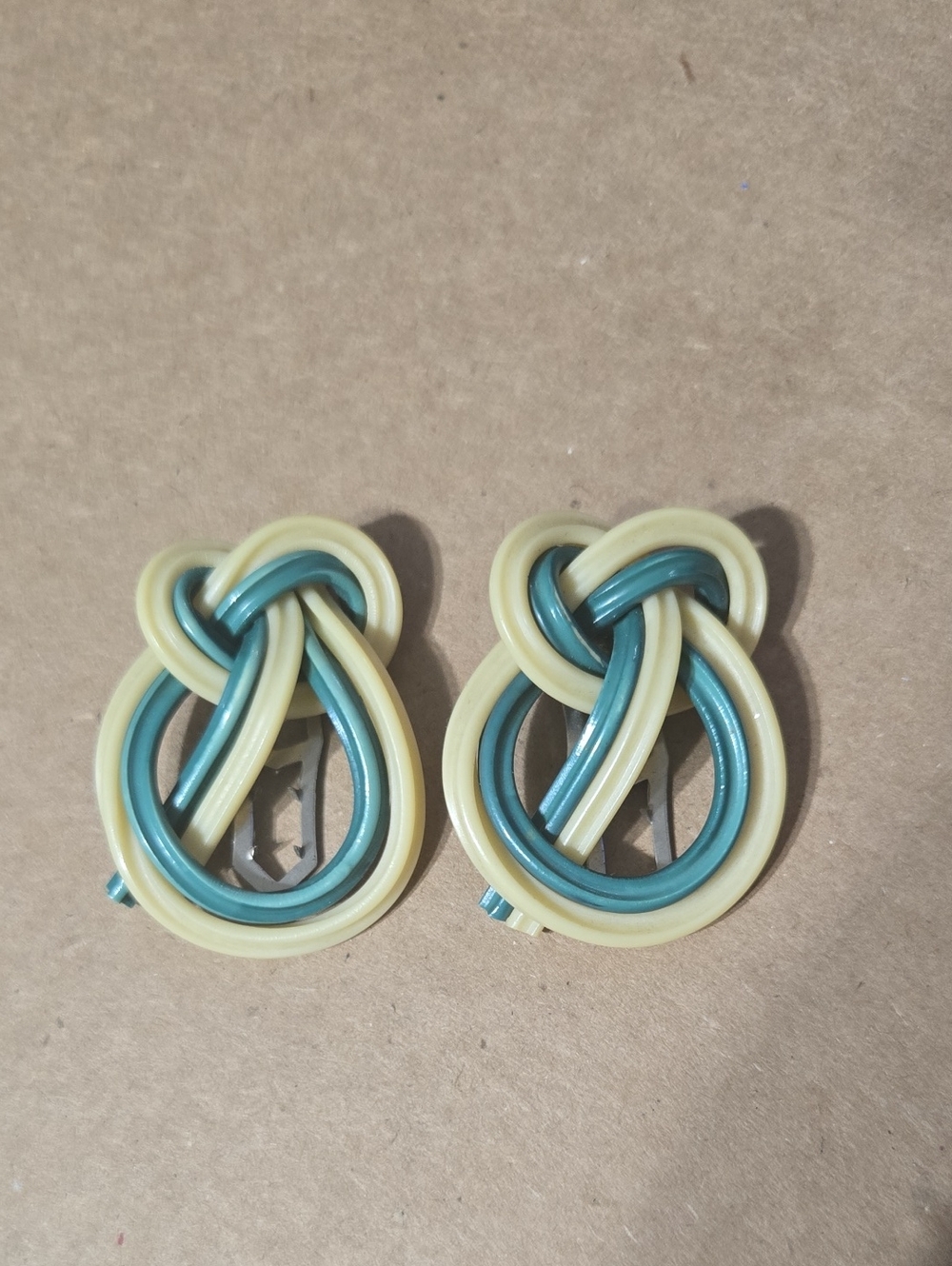 Retro Knot Shoe Clip-On Cream and Teal Made In The USA